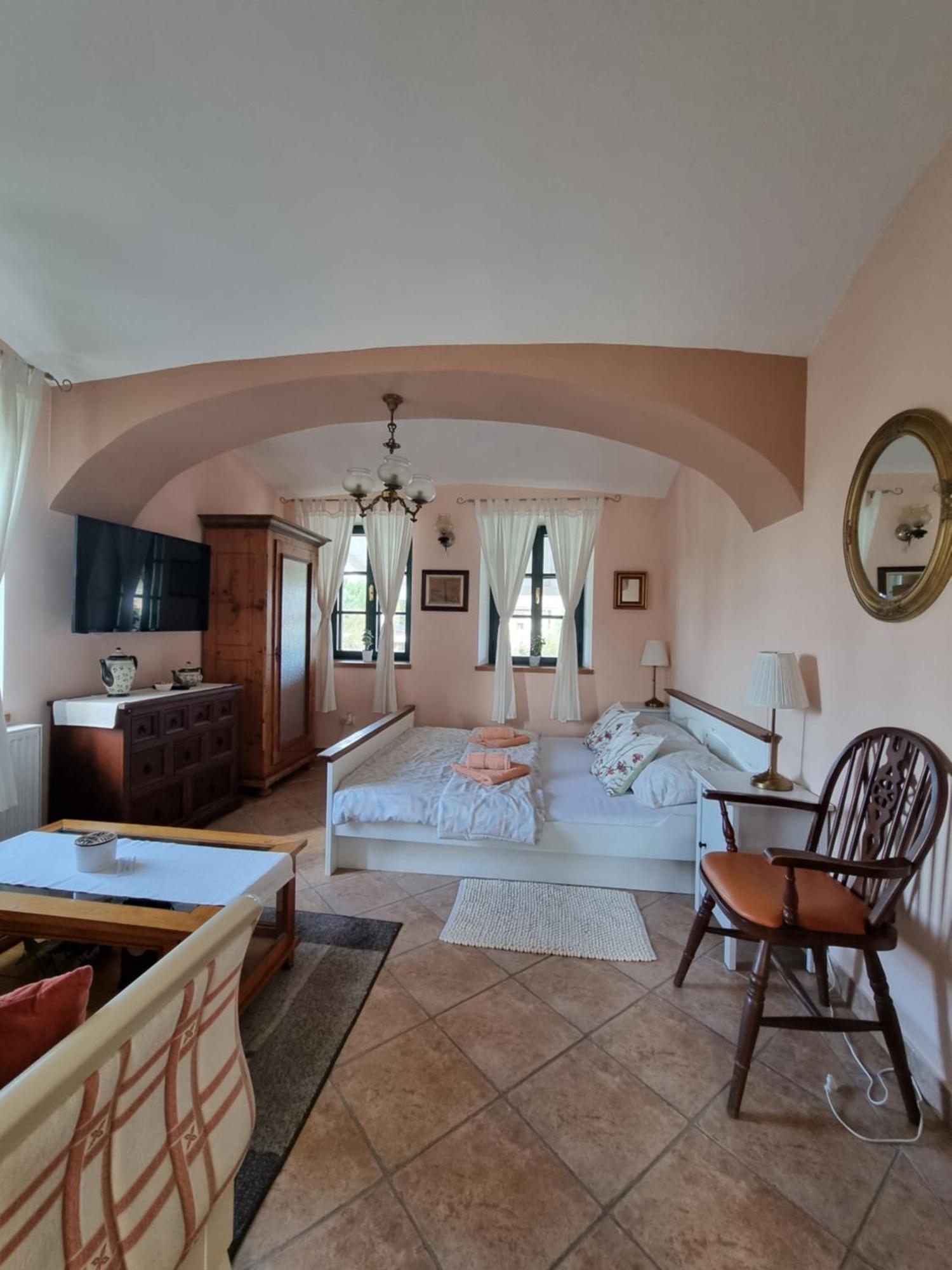 Taverna 1860 Rooms&Apartments Donja Zelina Rum bild